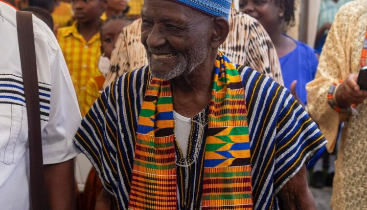eAnanse Library celebrates James Barnor